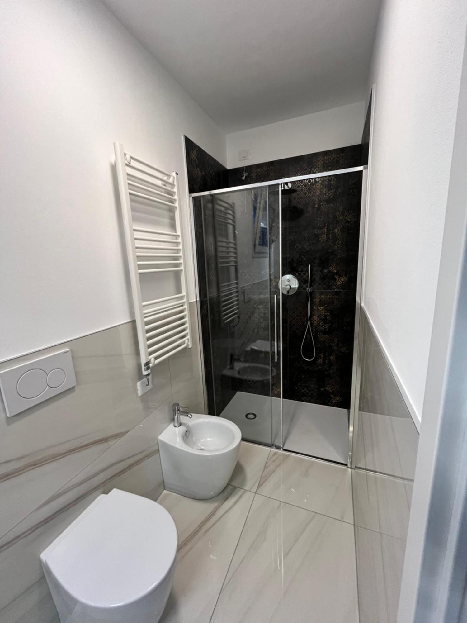 Beach Palace With Small Swimming Pool, Private Beach, Parking Lido di Jesolo Exterior photo